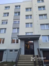 Na prenájom zariadený 1 izb byt na ul. SNP v Tr. Tepliciach.