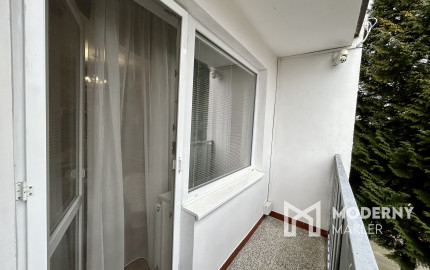 PREDANÝ! Nadštandardné bývanie v byte s vlastnou záhradou, garážou aj vonkajším parkovacím miestom