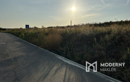 Pozemok so stavebným povolením pre rodinný dom