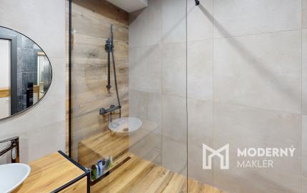 Moderný 3 izbový byt s terasou v úplnom centre mesta