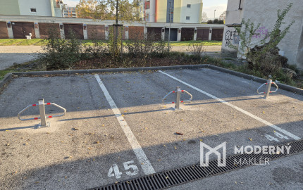 Predám vonkajšie parkovacie miesta na Bezručovej ulici