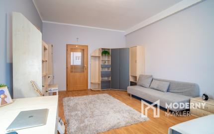 Na predaj kompletne zariadený 3-izbový byt v Trenčíne