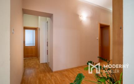 Na predaj kompletne zariadený 3-izbový byt v Trenčíne