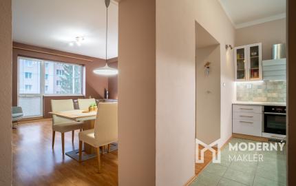 Na predaj kompletne zariadený 3-izbový byt v Trenčíne