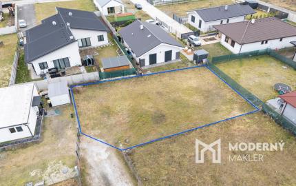 Na predaj pozemok vhodný na výstavbu rodinnému domu v Zohore