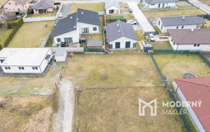 Na predaj pozemok vhodný na výstavbu rodinnému domu v Zohore