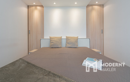 Na predaj 4-izbový byt s bytovou jednotkou v Bernolákove