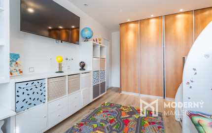 Na predaj 4-izbový byt s bytovou jednotkou v Bernolákove