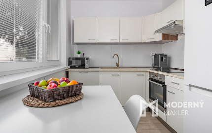 Na predaj 4-izbový byt s bytovou jednotkou v Bernolákove