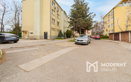 Na predaj 4-izbový byt s bytovou jednotkou v Bernolákove