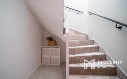 Na predaj štýlový 3-izbový mezonet v historickom centre Trnavy