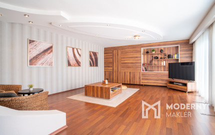 Na predaj dvojgeneračný rodinný dom s jedinečným interiérom v Lozorne