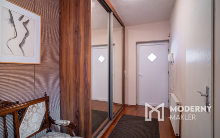 Na predaj dvojgeneračný rodinný dom s jedinečným interiérom v Lozorne