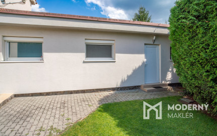 Na predaj dvojgeneračný rodinný dom s jedinečným interiérom v Lozorne