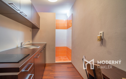 Na predaj dvojgeneračný rodinný dom s jedinečným interiérom v Lozorne