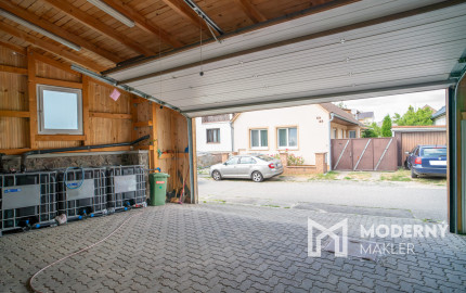 Na predaj dvojgeneračný rodinný dom s jedinečným interiérom v Lozorne