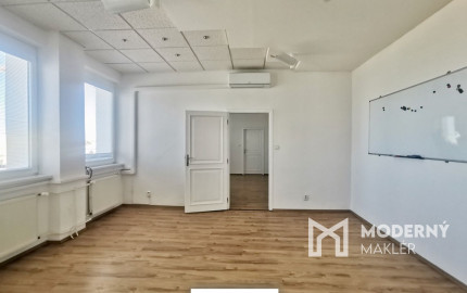 Na prenájom klimatizovaný administratívny priestor o výmere 54m2 v Stupave – AB28-29