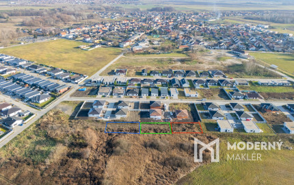 Na predaj rovinaté pozemky vhodné na výstavbu rodinných domov obci Malé Leváre