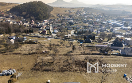 Na predaj veľkorysý pozemok v obci Šarišské Sokolovce