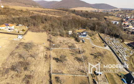 Na predaj veľkorysý pozemok v obci Šarišské Sokolovce