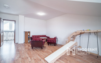 Na predaj príjemný 4-izbový rodinný dom v Lehniciach