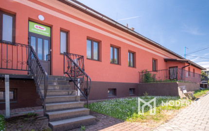 Na predaj komerčná budova v centre mesta Spišská Stará Ves so skvelým investičným potenciálom