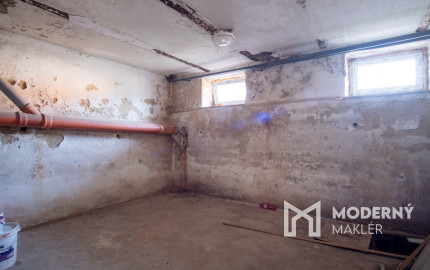 Na predaj komerčná budova v centre mesta Spišská Stará Ves so skvelým investičným potenciálom