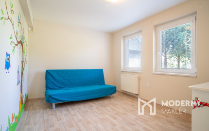 Na predaj rozsiahly investičný pozemok s polyfunkčným domom