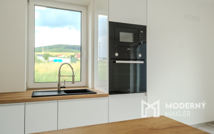 Na predaj 3-izbový byt v ŠTANDARDE so slnečnou terasou kúsok od Prešova