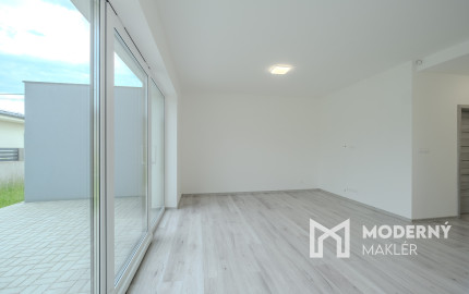 Na predaj 3-izbový byt v ŠTANDARDE so slnečnou terasou kúsok od Prešova
