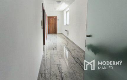 Na prenájom kancelárske priestory s parkingom a výmerou 30 m2 v Lamači