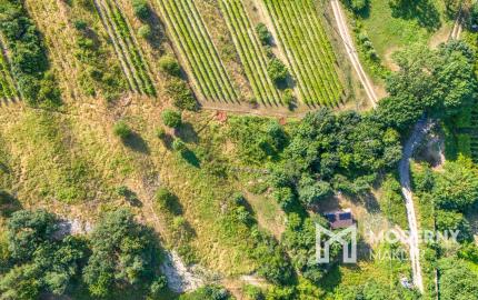 Na predaj slnečný pozemok s jedinečným výhľadom v Modre