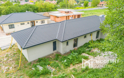 Na predaj nadštandardná 5-izbová novostavba rodinného domu v pokojnej časti Nových Zámkov