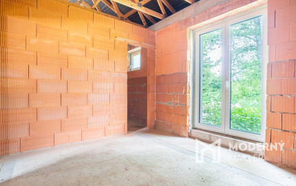 Na predaj nadštandardná 5-izbová novostavba rodinného domu v pokojnej časti Nových Zámkov