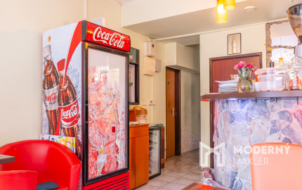 Na predaj gastroprevádzka s vonkajšou terasou v Karlovej Vsi