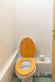 Na predaj gastroprevádzka s vonkajšou terasou v Karlovej Vsi