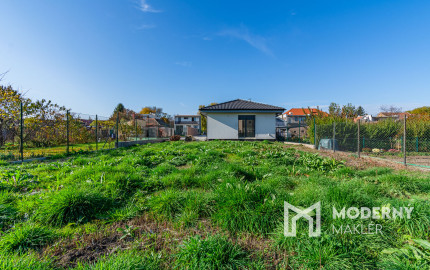 Na predaj jedinečný 4-izbový rodinný dom s terasou v Hrnčiarovciach nad Parnou