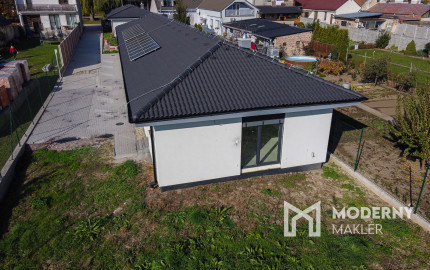 Na predaj jedinečný 4-izbový rodinný dom s terasou v Hrnčiarovciach nad Parnou