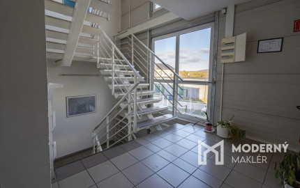 REZERVOVANÉ: Na prenájom administratívny priestor o výmere 39 m2 v Stupave – 103