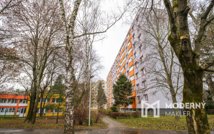 REZERVOVANÉ: Na predaj slnečný 4-izbový byt na Námestí Kráľovnej pokoja v Prešove