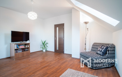 REZERVOVANÉ - Na predaj klimatizovaný 4-izbový rodinný dom s garážou a možnosťou prerobenia na 5-izbový v Senci