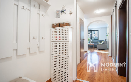 REZERVOVANÉ - Na predaj klimatizovaný 4-izbový rodinný dom s garážou a možnosťou prerobenia na 5-izbový v Senci