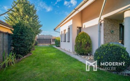 REZERVOVANÉ - Na predaj klimatizovaný 4-izbový rodinný dom s garážou a možnosťou prerobenia na 5-izbový v Senci