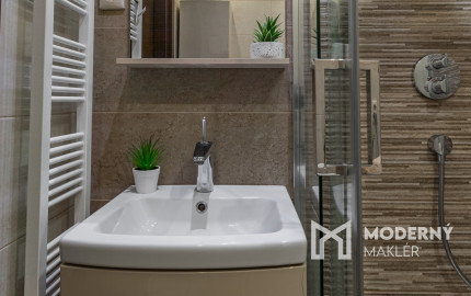 REZERVOVANÉ: Na predaj zrekonštruovaný 3-izbový byt vo vyhľadávanej časti Podunajských Biskupíc