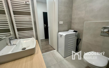 Na prenájom 2-izbový byt na Hanzlíkovskej ulici v Trenčíne