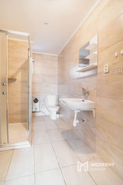 Na predaj veľký 5 – izbový rodinný dom v obci Marhaň