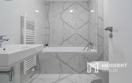 REZERVOVANÉ: Na prenájom 2-izbový byt s balkónom a garážovým státím v projekte MIKO, Trnava