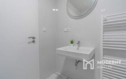 REZERVOVANÉ: Na prenájom 2-izbový byt s balkónom a garážovým státím v projekte MIKO, Trnava