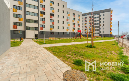 REZERVOVANÉ: Na prenájom 2-izbový byt s balkónom a garážovým státím v projekte MIKO, Trnava