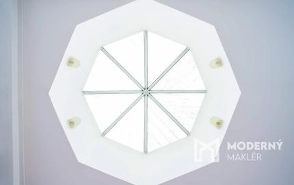 Na prenájom kancelársky priestor na Zámockej ulici priamo pod Bratislavským hradom